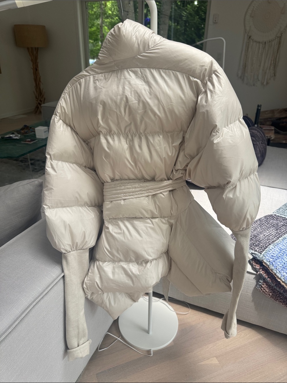 Akira cream puffy jacket - Picture 3 of 4